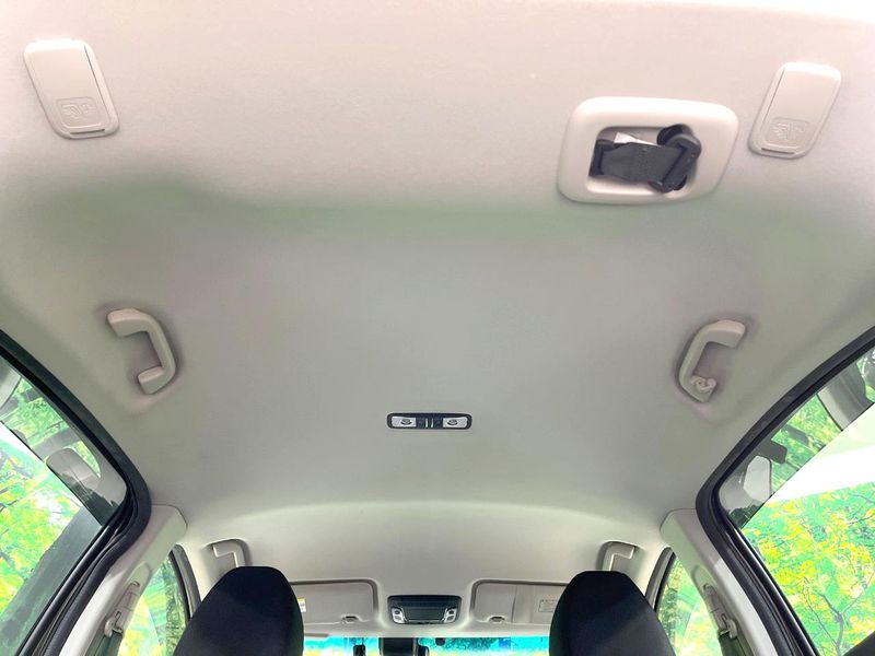 2015 Honda Vezel DAA-RU3 (UW-6aa22161dceae)[18]