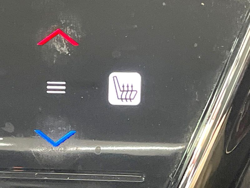 2015 Honda Vezel DAA-RU3 (UW-6aa22161dceae)[28]