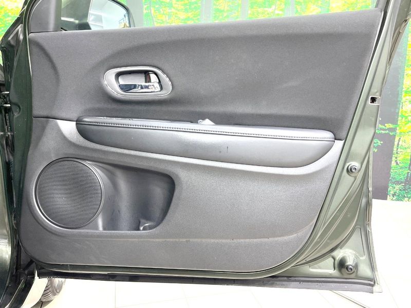 2015 Honda Vezel DAA-RU3 (UW-6aa22161dceae)[10]