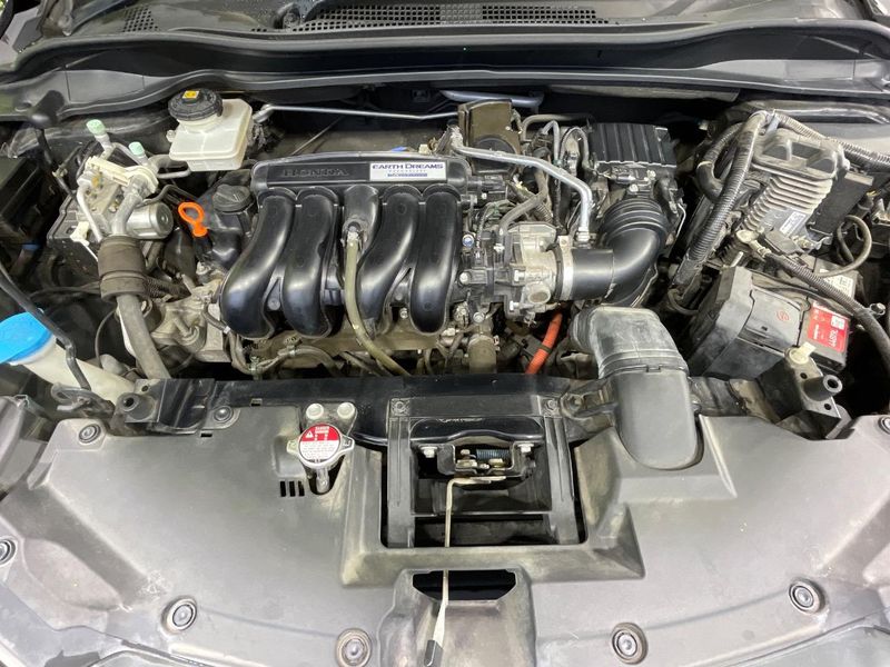 2016 Honda Vezel DAA-RU3 (UW-6aa2216261fcb)[11]