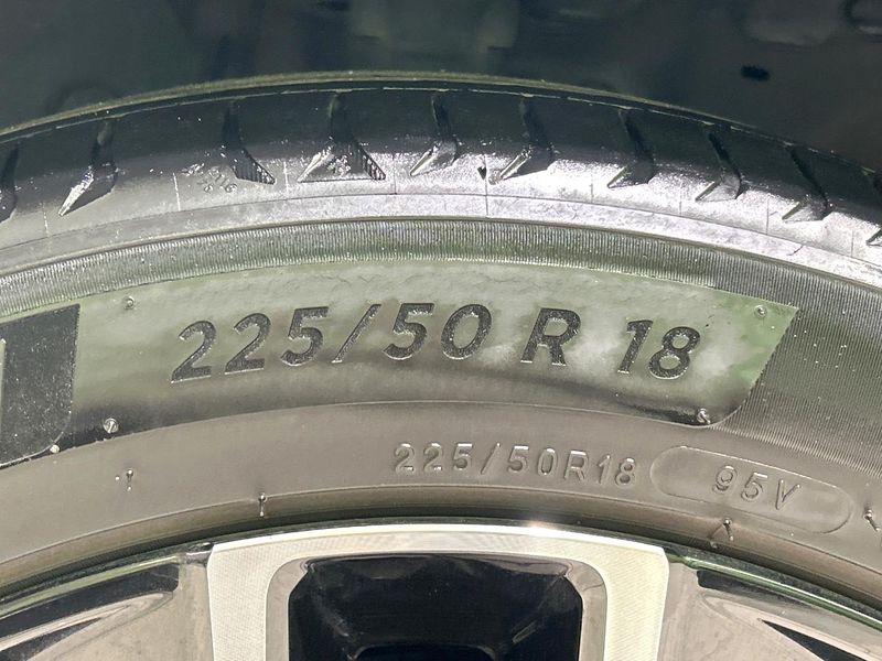 2021 Honda Vezel 6AA-RV5 (UW-6aa2216abac73)[26]