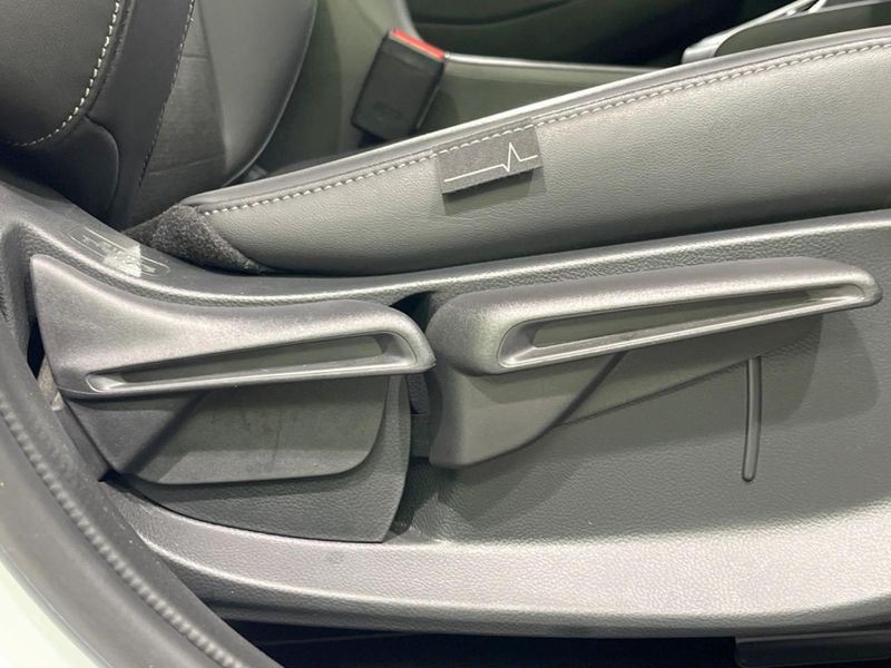 2022 Honda Vezel 6AA-RV5 (UW-6aa2216bc29da)[18]
