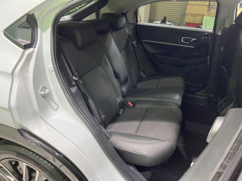 2022 Honda Vezel 6AA-RV5 (UW-6aa2216bc29da)[7]