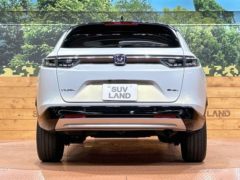 2023 Honda Vezel 6AA-RV5 (UW-6aa2216f61f4b)[16]