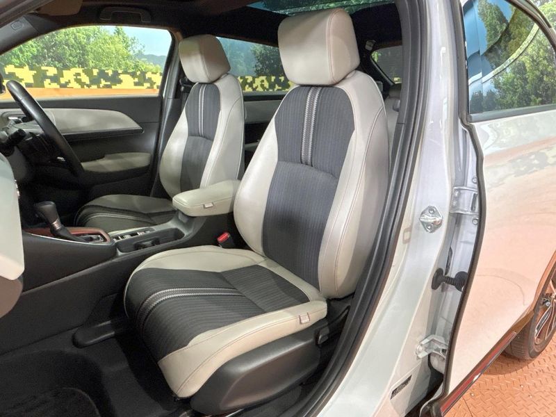 2023 Honda Vezel 6AA-RV5 (UW-6aa2216f61f4b)[26]