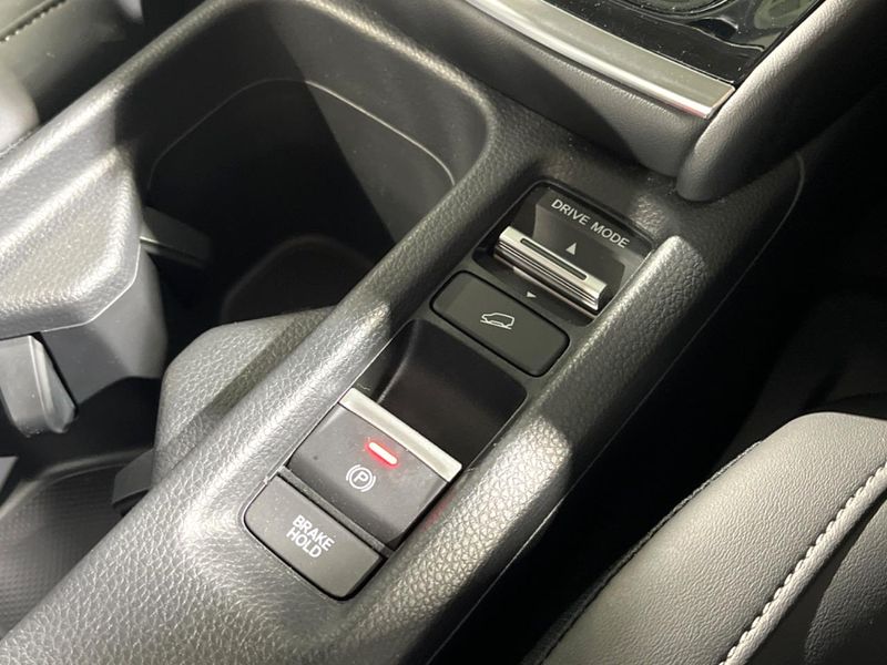 2023 Honda Vezel 6AA-RV5 (UW-6aa221711d811)[25]