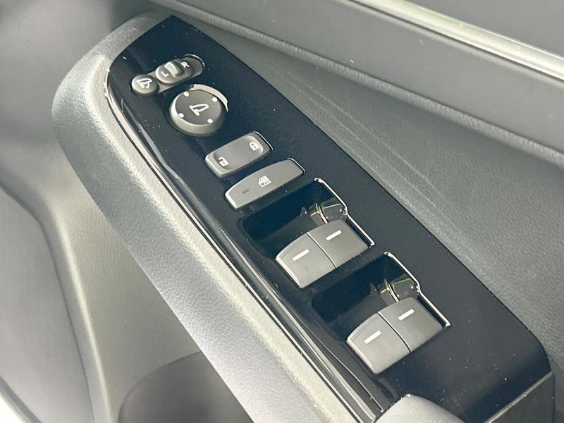 2024 Honda Vezel 6AA-RV5 (UW-6aa2217298012)[15]
