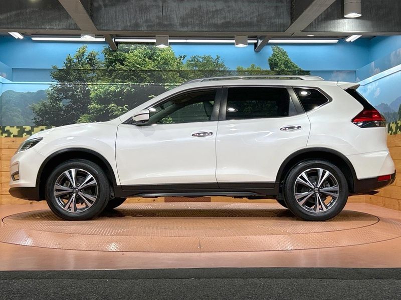 2018 Nissan X-Trail DBA-T32 (UW-6aa22194c9a08)[14]