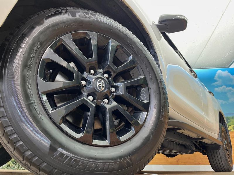 2022 Toyota Land Cruiser Prado 3BA-TRJ150W (UW-6aa2219daa0bc)[17]