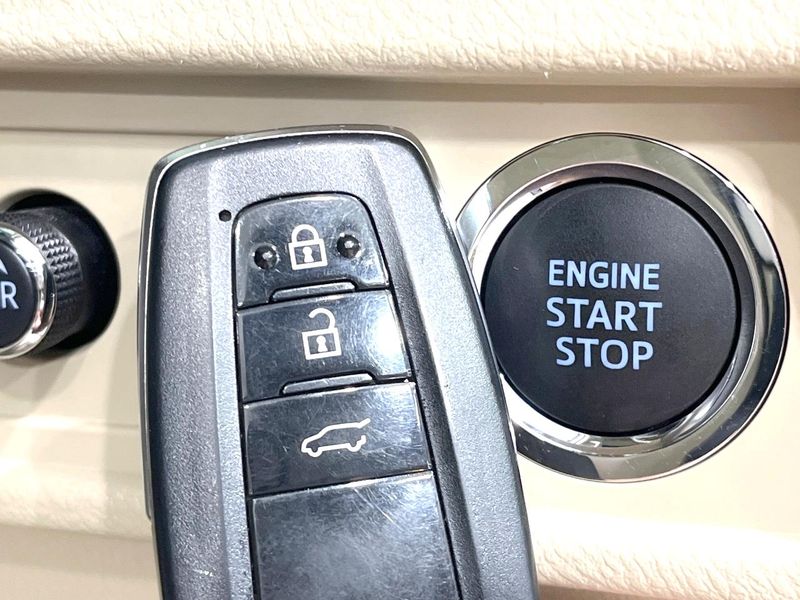 2022 Toyota Land Cruiser Prado 3BA-TRJ150W (UW-6aa2219df1353)[13]