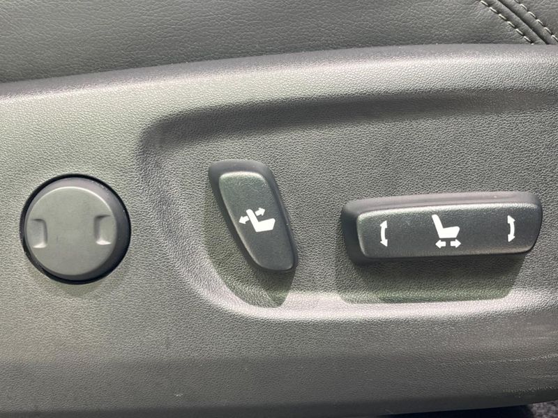 2023 Toyota Land Cruiser Prado 3BA-TRJ150W (UW-6aa221a27b9ec)[19]