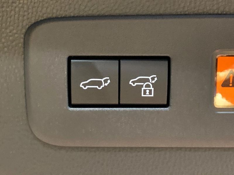 2026 Toyota Land Cruiser 250 3BA-TRJ250W (UW-6aa221ad75b4e)[27]
