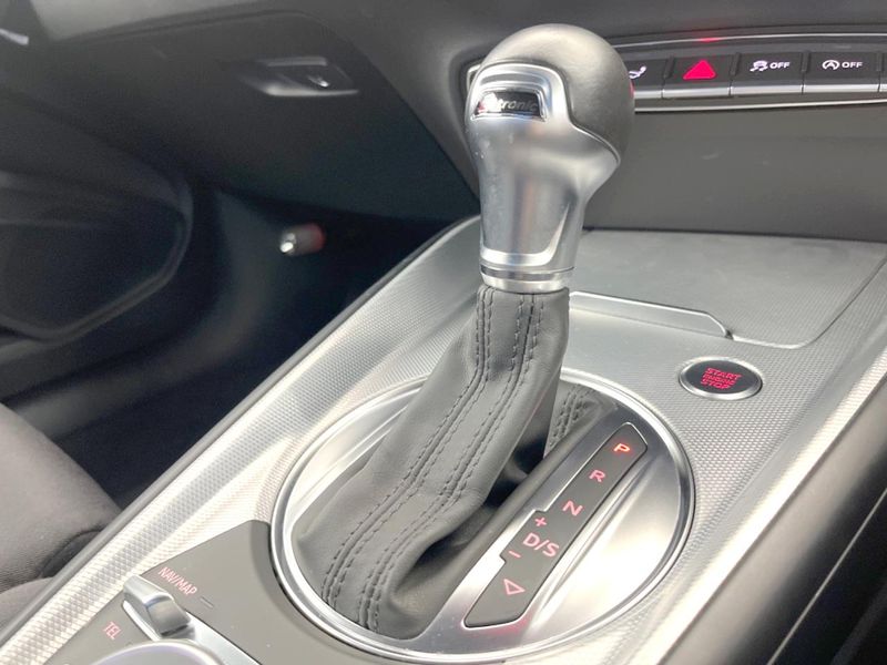 2015 Audi TT Coupe ABA-FVCHHF (UW-6aa221addd2b0)[18]