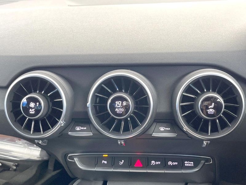 2015 Audi TT Coupe ABA-FVCHHF (UW-6aa221addd2b0)[11]