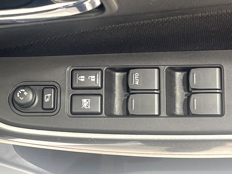 2018 Suzuki Swift DBA-ZC83S (UW-6aa221e850bc2)[7]