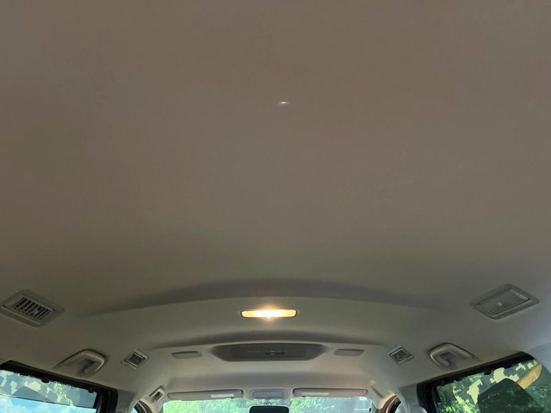 2015 Toyota Voxy DBA-ZRR80W (UW-6aa221f33037b)[11]