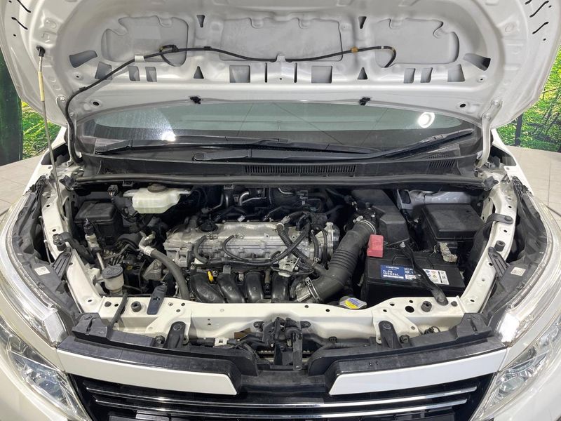2016 Toyota Voxy DBA-ZRR80W (UW-6aa221f47b30a)[13]