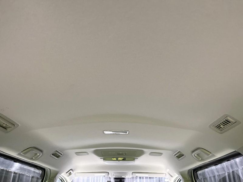 2016 Toyota Voxy DBA-ZRR80W (UW-6aa221f47b30a)[26]
