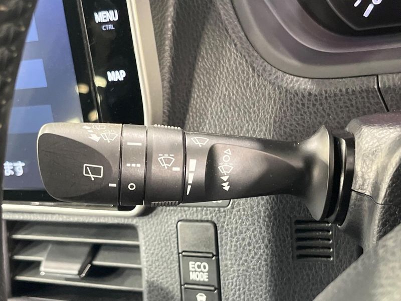 2020 Toyota Voxy 3BA-ZRR80W (UW-6aa221fdadd8d)[22]