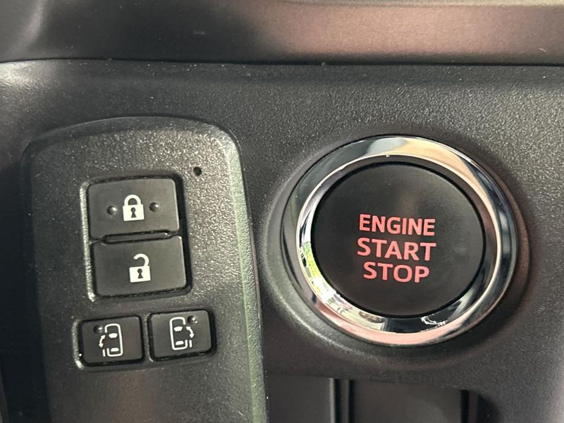 2021 Toyota Esquire 3BA-ZRR85G (UW-6aa222032b1f8)[27]