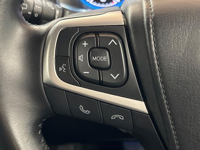 2017 Toyota Harrier DBA-ZSU60W (UW-6aa222069ea39)[24]