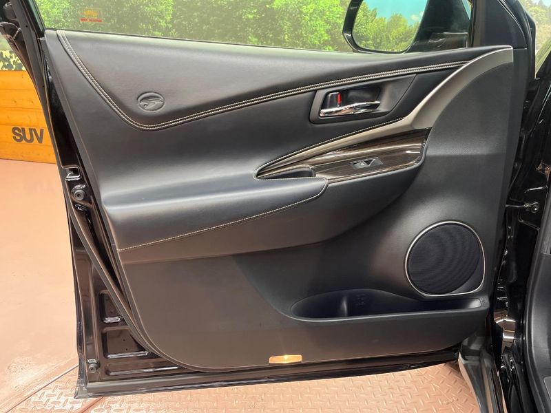 2017 Toyota Harrier DBA-ZSU60W (UW-6aa222069ea39)[4]