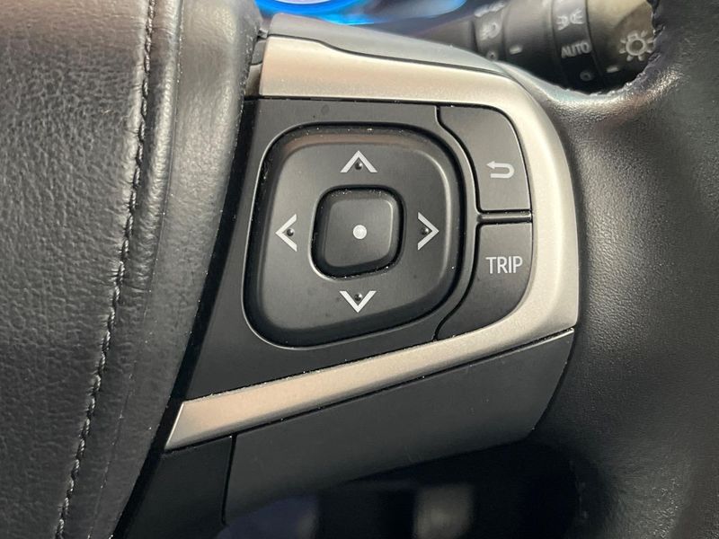 2017 Toyota Harrier DBA-ZSU60W (UW-6aa222069ea39)[25]