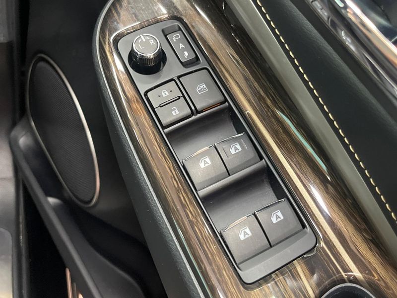2017 Toyota Harrier DBA-ZSU60W (UW-6aa222069ea39)[19]