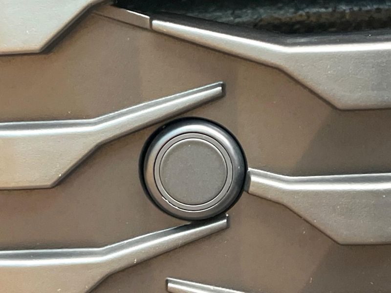 2024 Toyota Corolla Cross 6AA-ZVG13 (UW-6aa2220b41d89)[6]