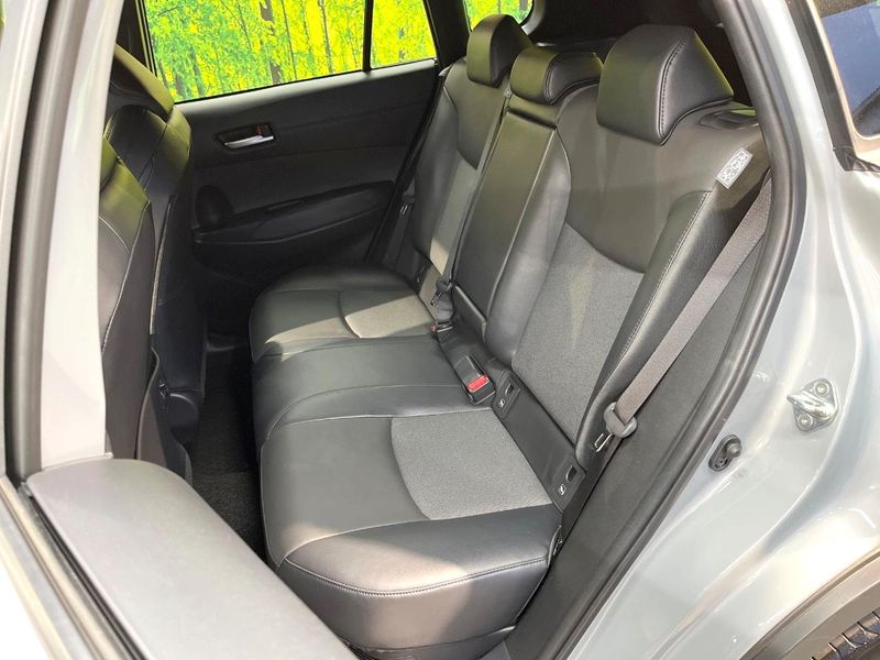 2024 Toyota Corolla Cross 6AA-ZVG13 (UW-6aa2220c1d7ec)[23]