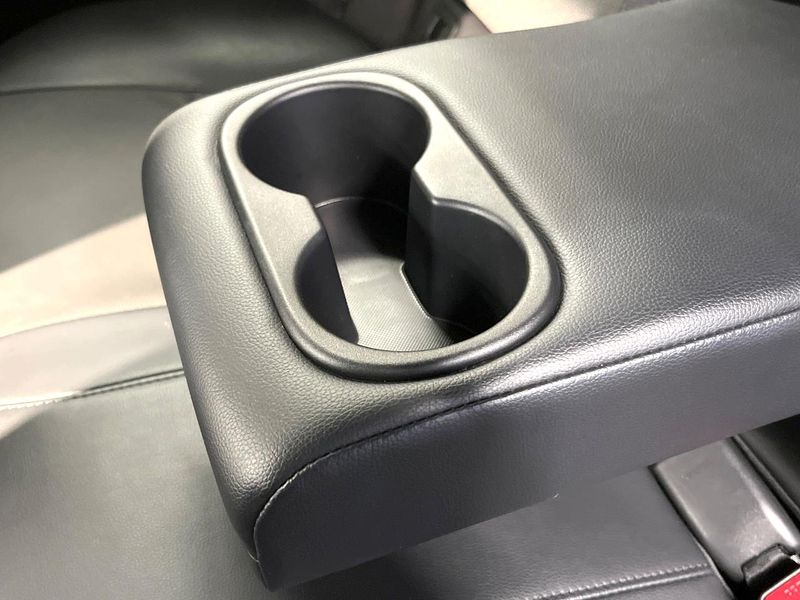 2024 Toyota Corolla Cross 6AA-ZVG13 (UW-6aa2220c1d7ec)[24]