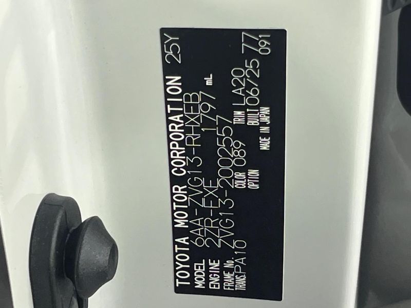 2025 Toyota Corolla Cross 6AA-ZVG13 (UW-6aa2220f70569)[1]