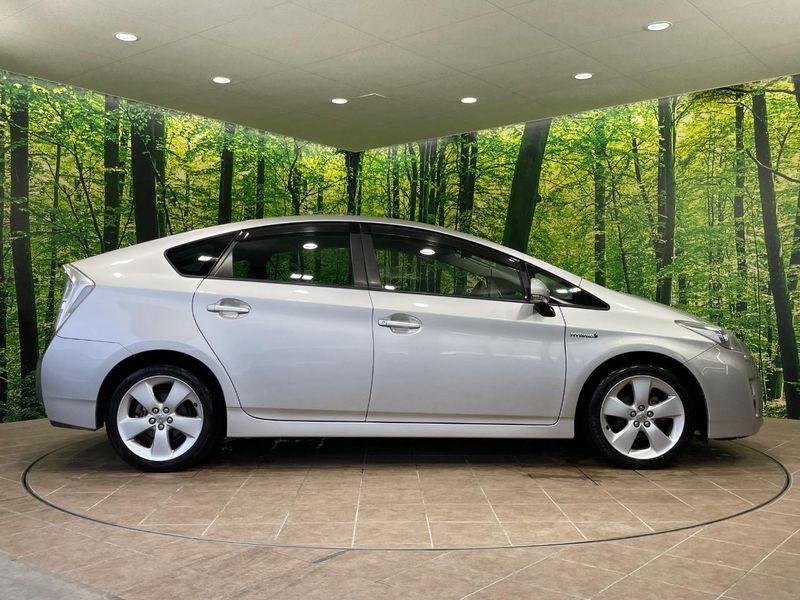 2012 Toyota Prius DAA-ZVW30 (UW-6aa2221637d8a)[18]