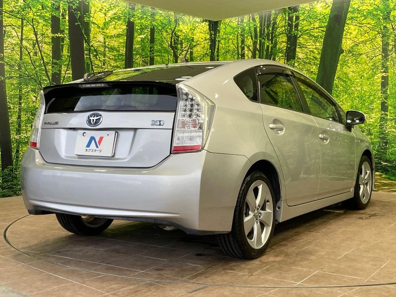 2012 Toyota Prius DAA-ZVW30 (UW-6aa2221637d8a)[17]