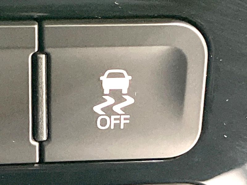 2016 Toyota Prius DAA-ZVW50 (UW-6aa2221a9fc36)[29]