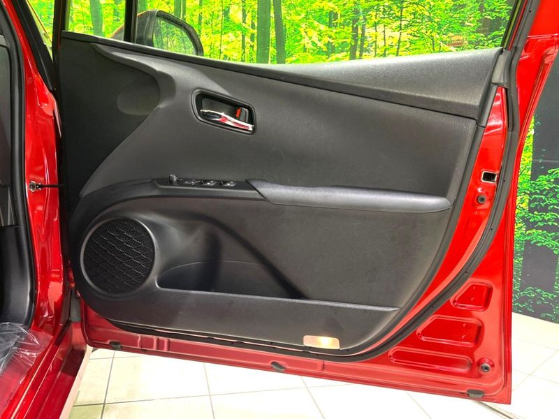 2016 Toyota Prius DAA-ZVW50 (UW-6aa2221f2836e)[12]