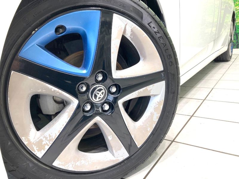2016 Toyota Prius DAA-ZVW50 (UW-6aa2221f8b2e9)[10]