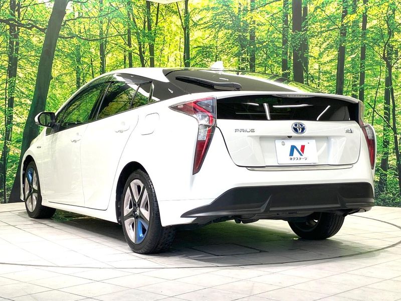 2016 Toyota Prius DAA-ZVW50 (UW-6aa2221f8b2e9)[16]