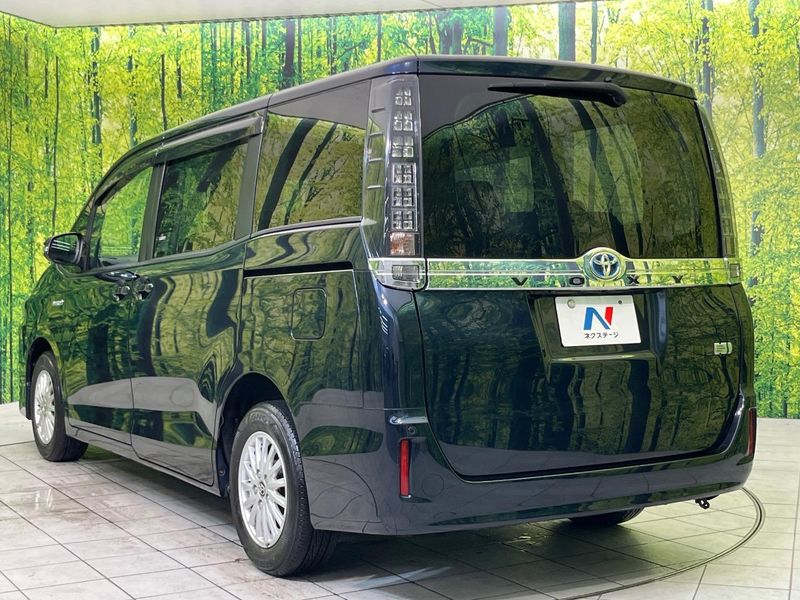2014 Toyota Voxy DAA-ZWR80G (UW-6aa222316d68d)[17]