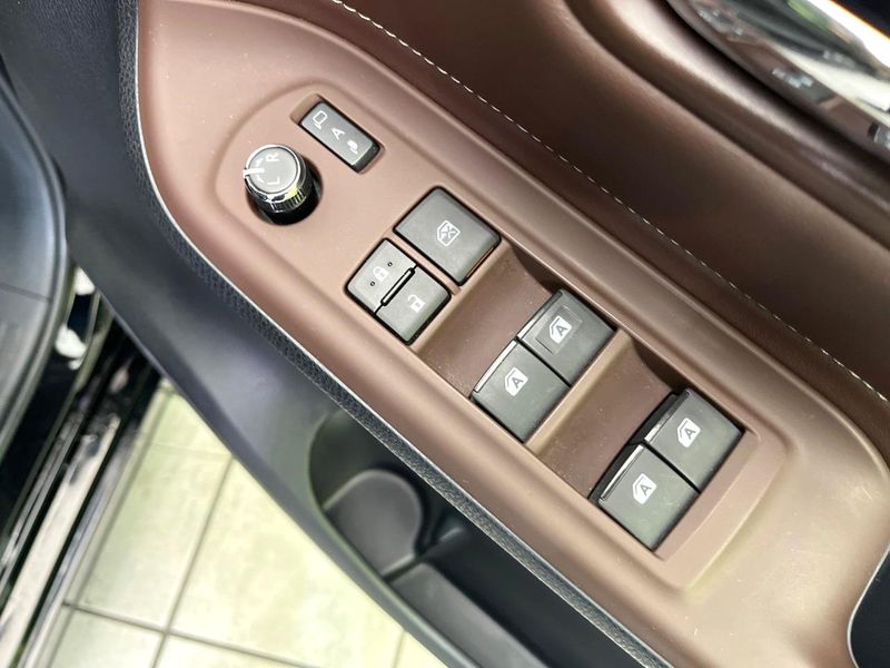 2015 Toyota Esquire DAA-ZWR80G (UW-6aa22232c50af)[26]