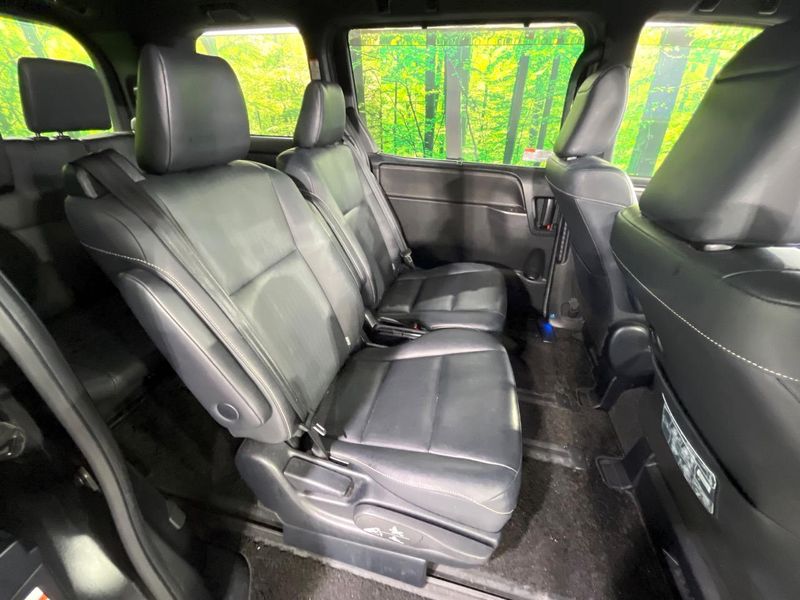 2016 Toyota Esquire DAA-ZWR80G (UW-6aa22233e78e3)[26]
