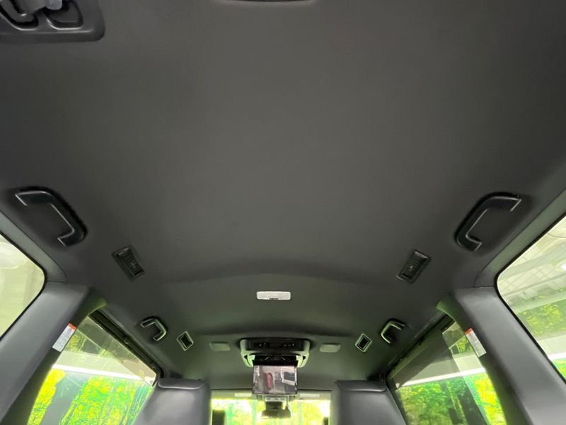 2016 Toyota Esquire DAA-ZWR80G (UW-6aa22233e78e3)[16]