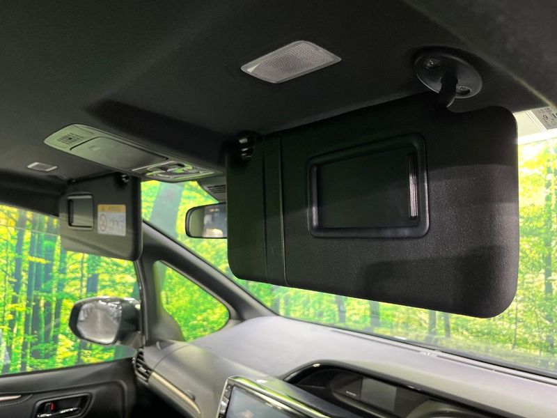 2016 Toyota Esquire DAA-ZWR80G (UW-6aa22233e78e3)[22]