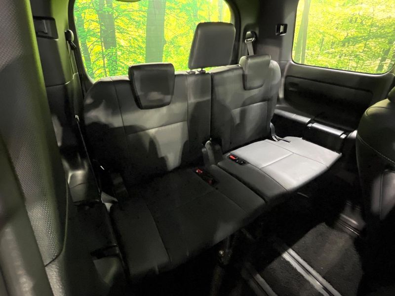 2016 Toyota Esquire DAA-ZWR80G (UW-6aa22233e78e3)[27]