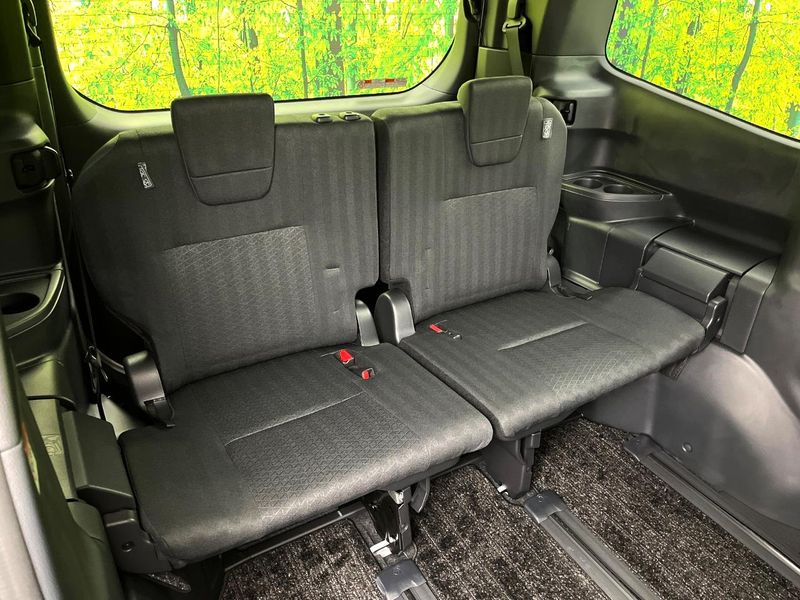 2024 Toyota Noah 6AA-ZWR90W (UW-6aa222425baa7)[28]