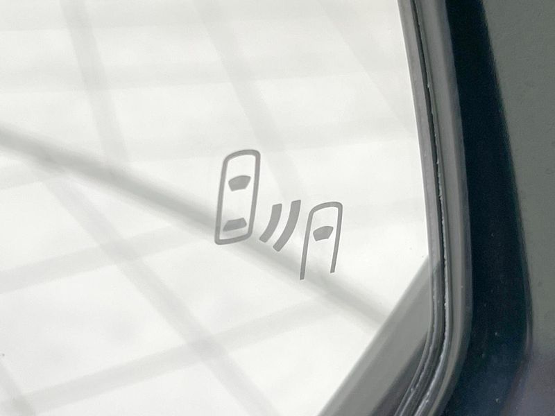 2024 Toyota Noah 6AA-ZWR90W (UW-6aa22242981f8)[19]