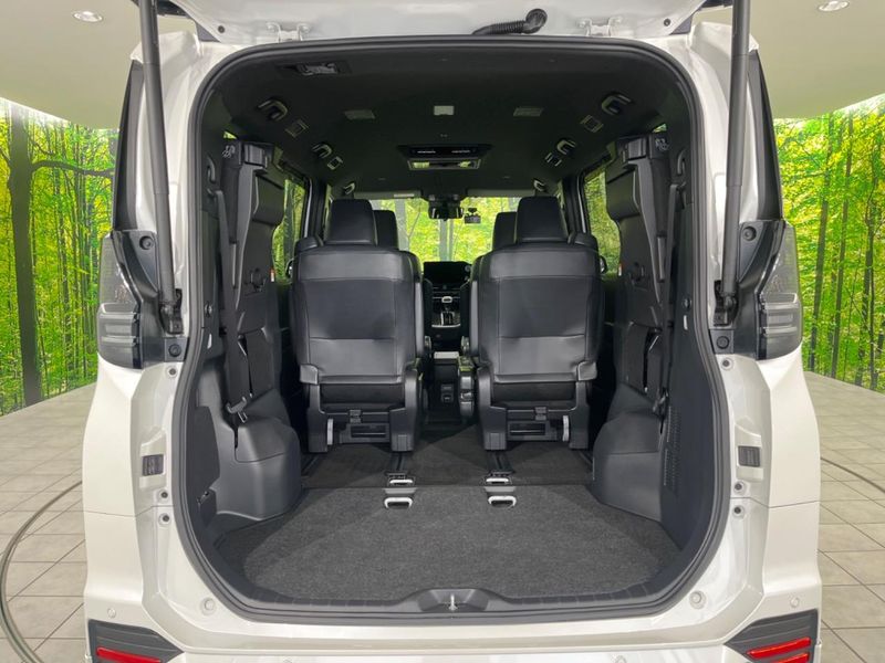 2023 Toyota Voxy 6AA-ZWR95W (UW-6aa22247842c3)[7]