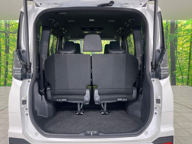 2023 Toyota Voxy 6AA-ZWR95W (UW-6aa22247842c3)[5]