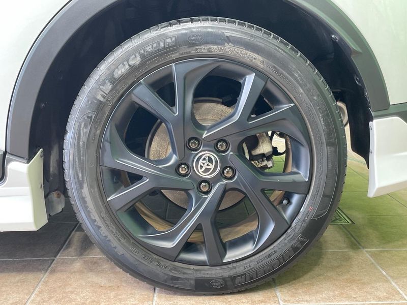 2022 Toyota C-HR 6AA-ZYX11 (UW-6aa2224dc32e3)[11]
