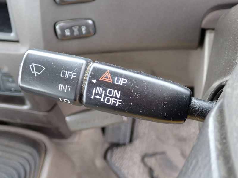 1999 Mitsubishi Rosa KC-BE636E (UW-mtv23nt8eefo)[28]